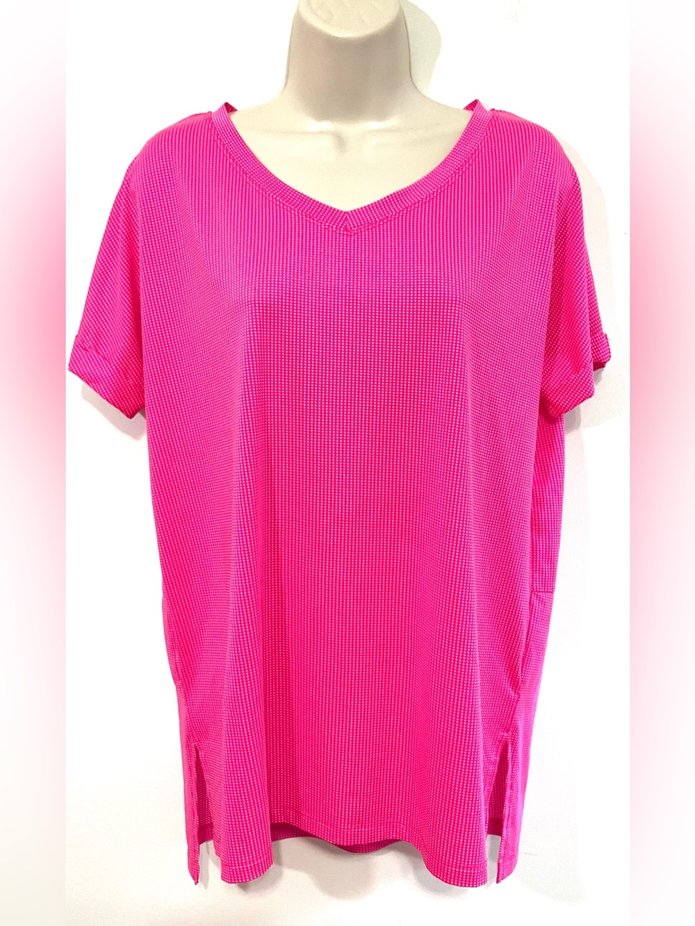 Women’s athletic top Avia raspberry white polka dot